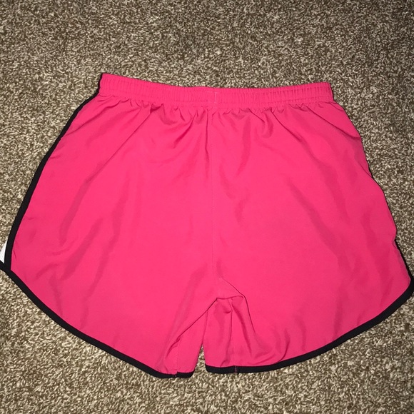 Nike shorts - Picture 3 of 4